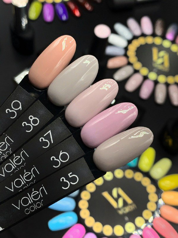 Valeri gel varnish No. 039 (pastel peach, enamel), 6 ml Valeri gel varnish No. 039 (pastel peach, enamel), 6 ml