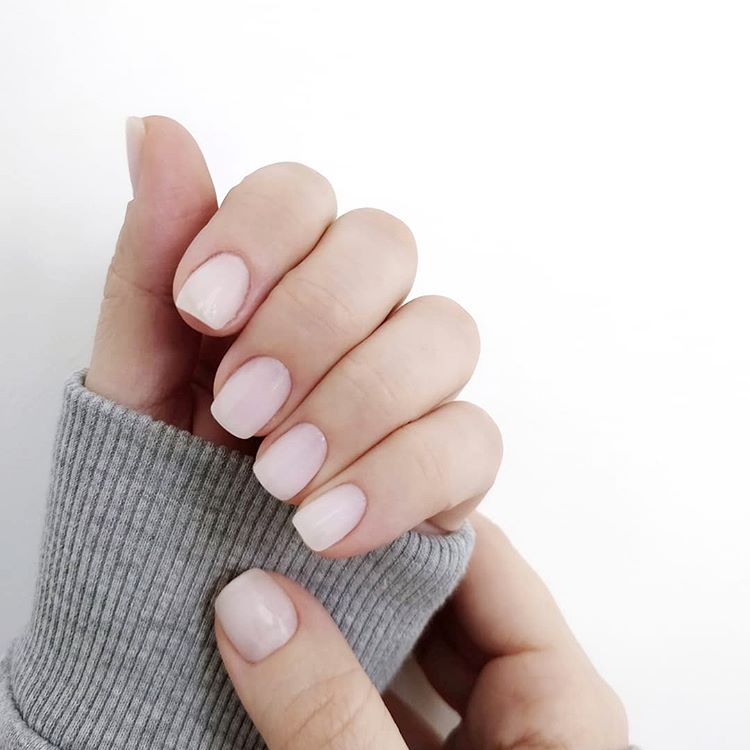 Gel Polish Komilfo French Collection F004 (beige-pink, enamel, for service jacket), 8 ml Gel Polish Komilfo French Collection F004 (beige-pink, enamel, for service jacket), 8 ml