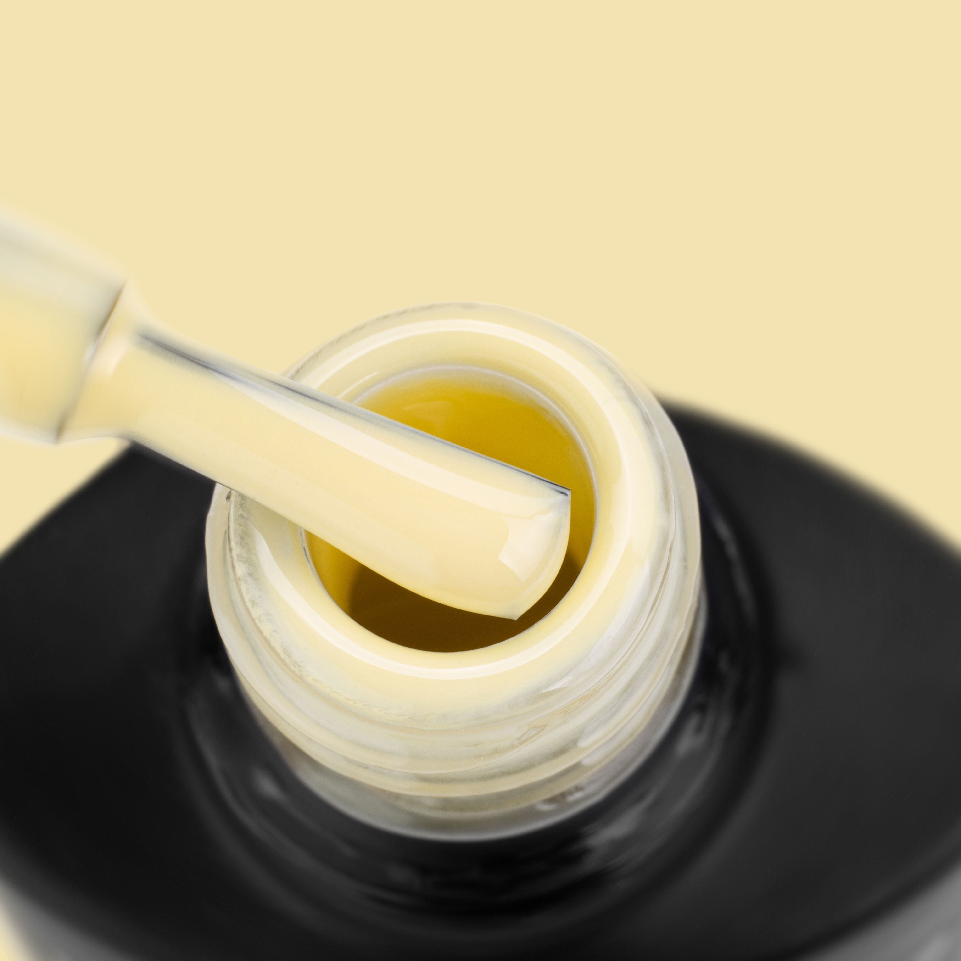 Gel varnish Komilfo DeLuxe Termo C003 (light brown, when heated - bright light green), 8 ml