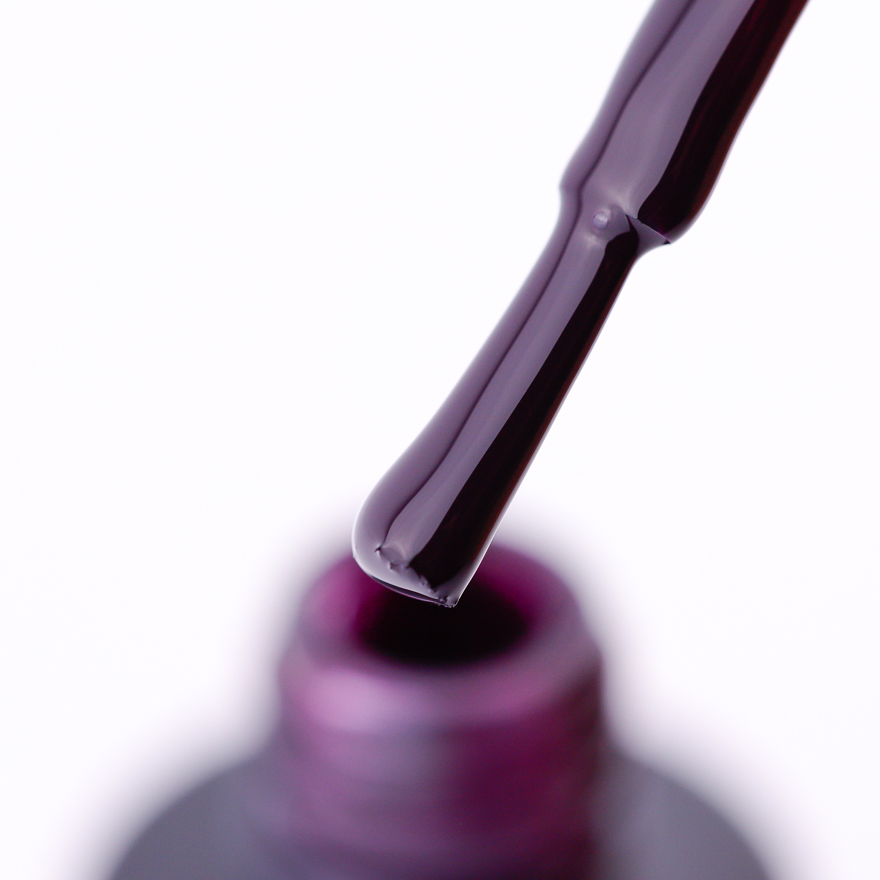 Гель-лак ADORE Professional №214 (баклажановый, эмаль), 8 мл Гель-лак ADORE Professional №214 (баклажановый, эмаль), 8 мл