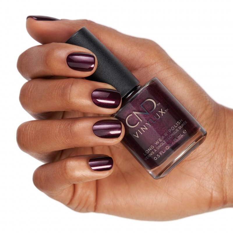 Varnish CND Vinylux Weekly Polish - Dark Lava (110), 15 ml