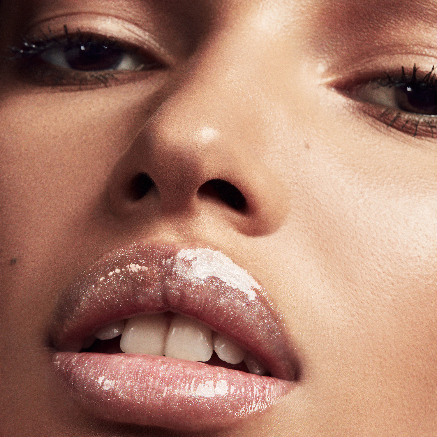 FENTY BEAUTY BY RIHANNA Gloss Bomb Universal Lip Luminizer - Glass Slipper, Блиск для губ, 9 мл