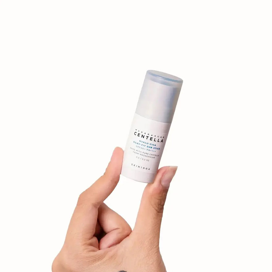 SKIN1004 Сток солнцезащитный с шелковым финишем Madagascar Centella Hyalu-Cica Silky-fit Sun Stick, 7 г