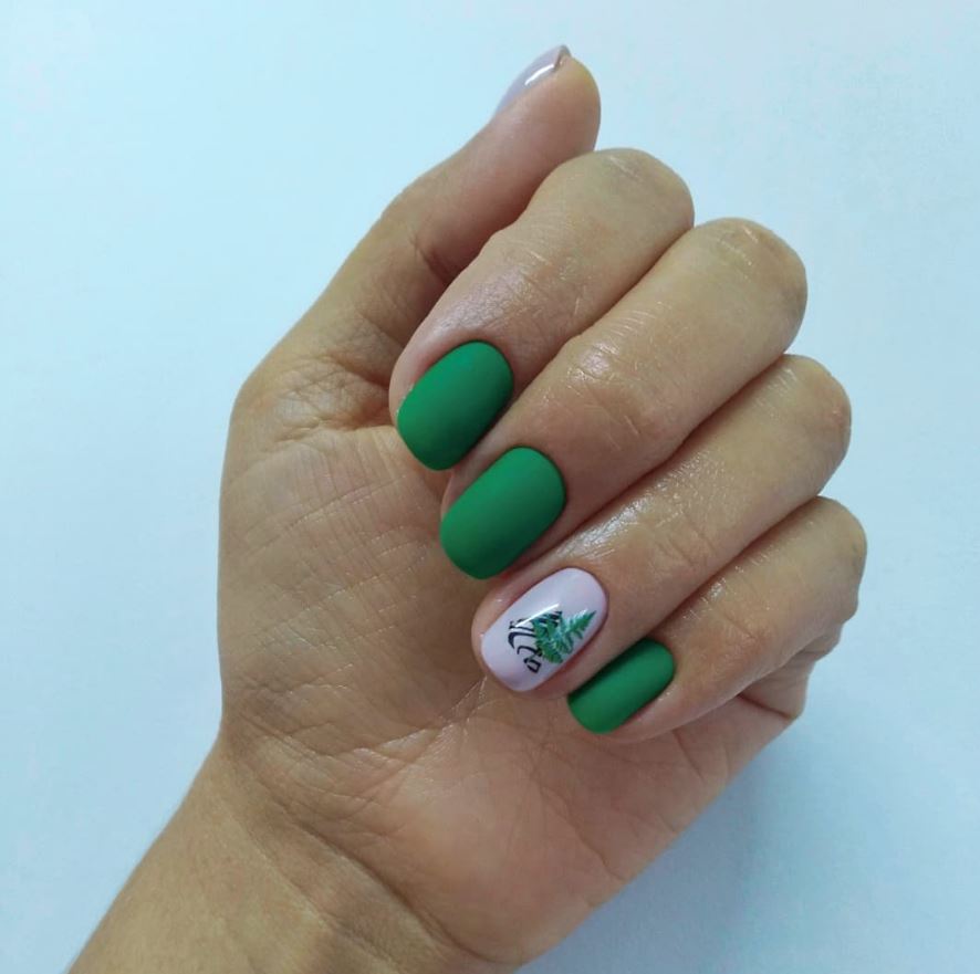 Gel polish MOON FULL color Gel polish No. 244 (rich green, enamel), 8 ml