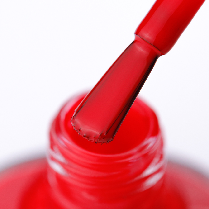 Лак CND Vinylux Weekly Polish - 143 Rouge Red (червоний, емаль), 15мл