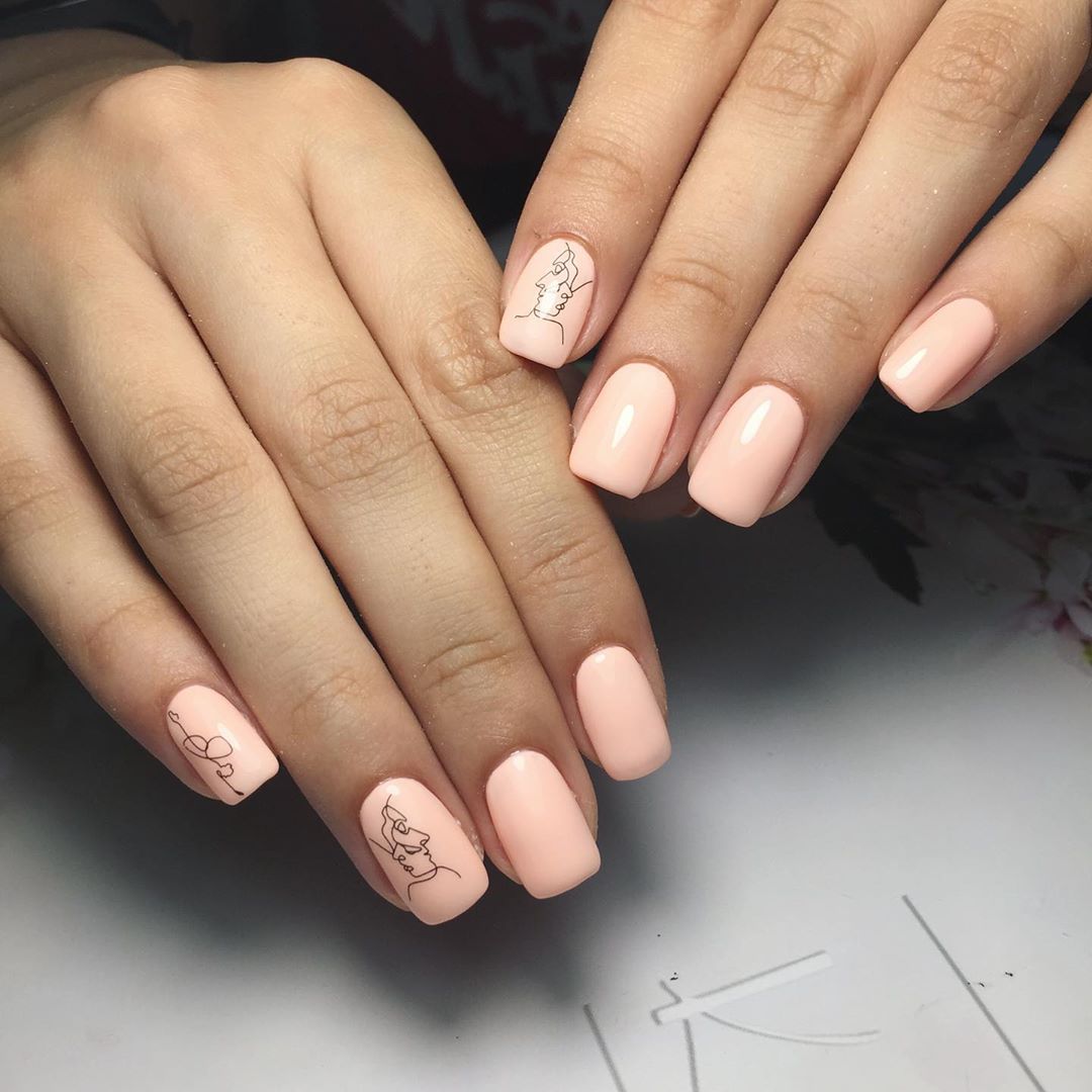 Gel varnish Komilfo Deluxe Series D190 (pastel, light peach, enamel), 8 ml.