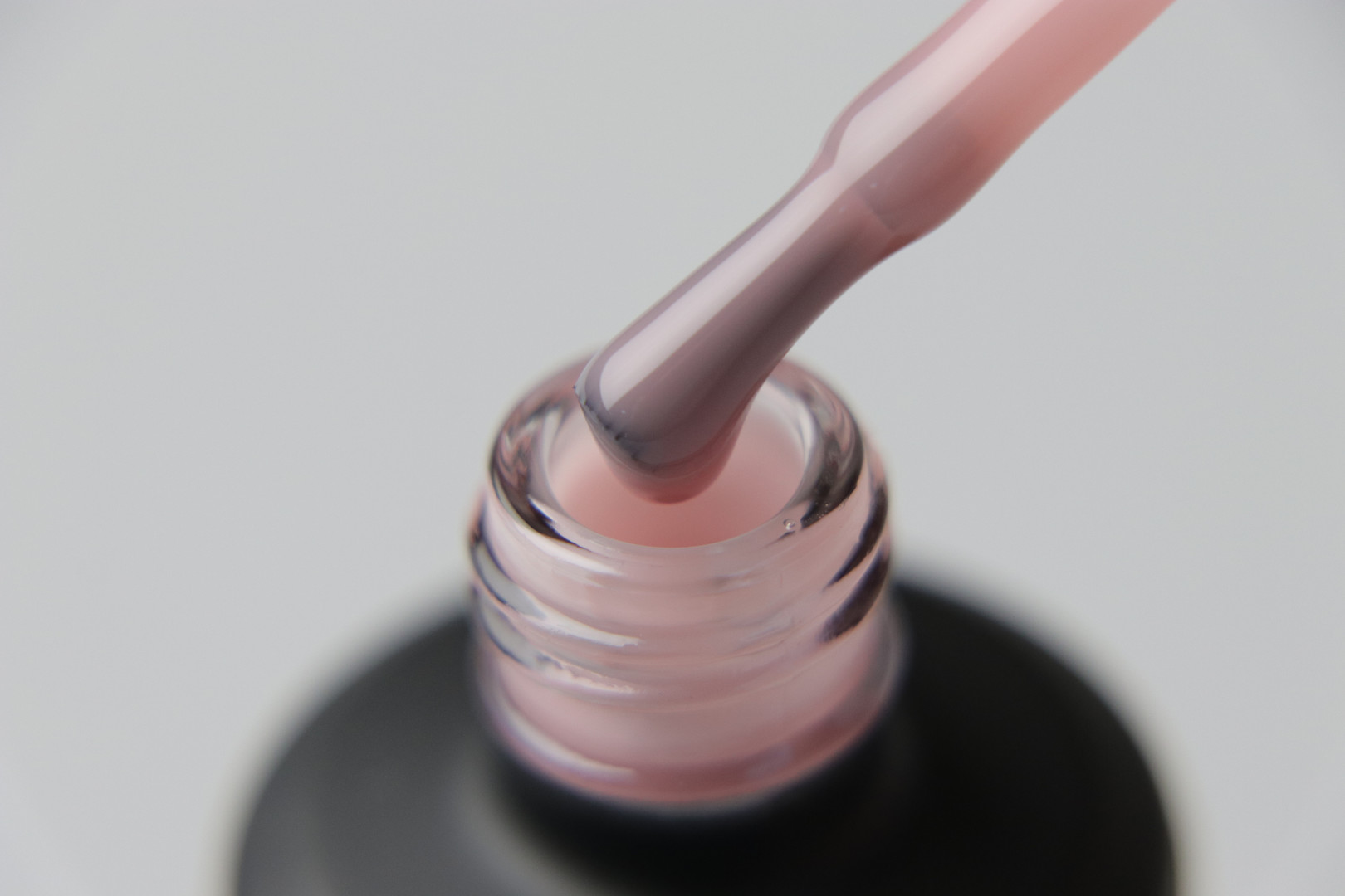 NailApex Ideal Base Camouflage Base No. 1 (pink nude, translucent), 15 ml