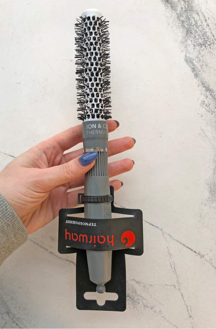 Hairway Термобрашинг кераміко-іонний + розділювач d 18/35 мм сірий Hairway Термобрашинг кераміко-іонний + розділювач d 18/35 мм сірий