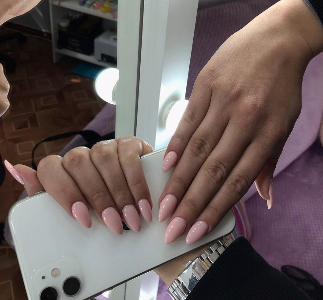 Гель-лак MOON FULL color Gel polish №300 (ніжний персик Крайола, напівпрозорий), 8 мл Гель-лак MOON FULL color Gel polish №300 (ніжний персик Крайола, напівпрозорий), 8 мл