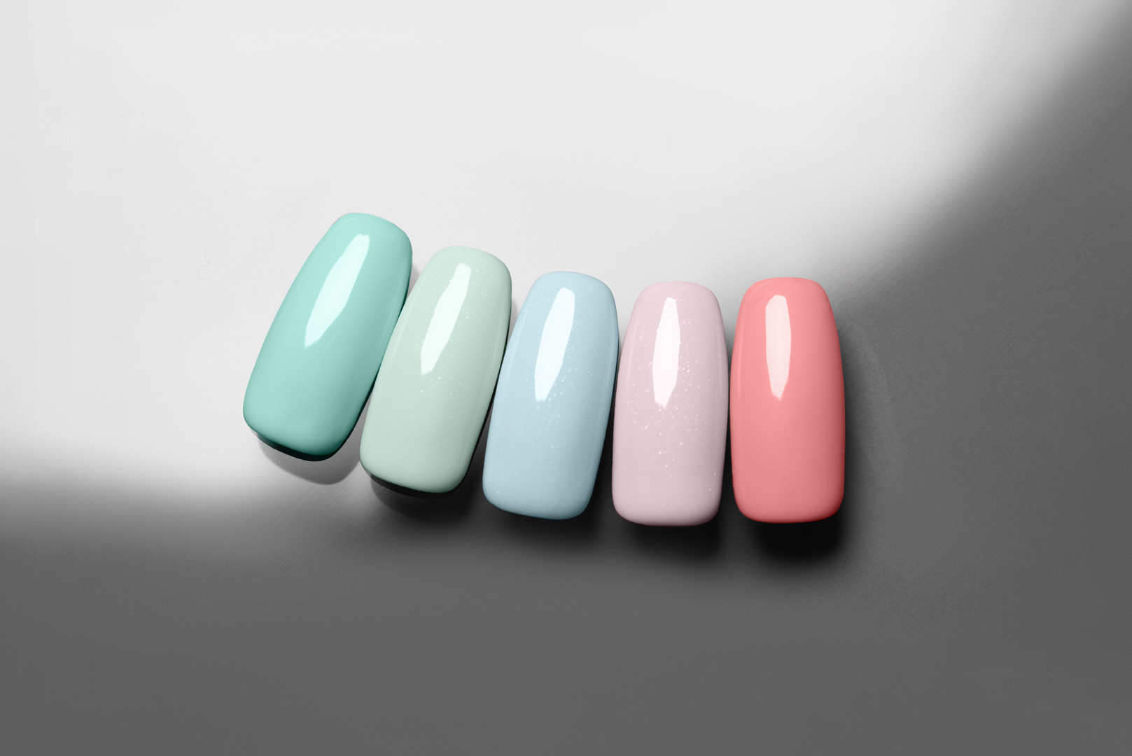 Гель-лак Couture Colour №142 (светлый мятный, микроблеск), 9 мл