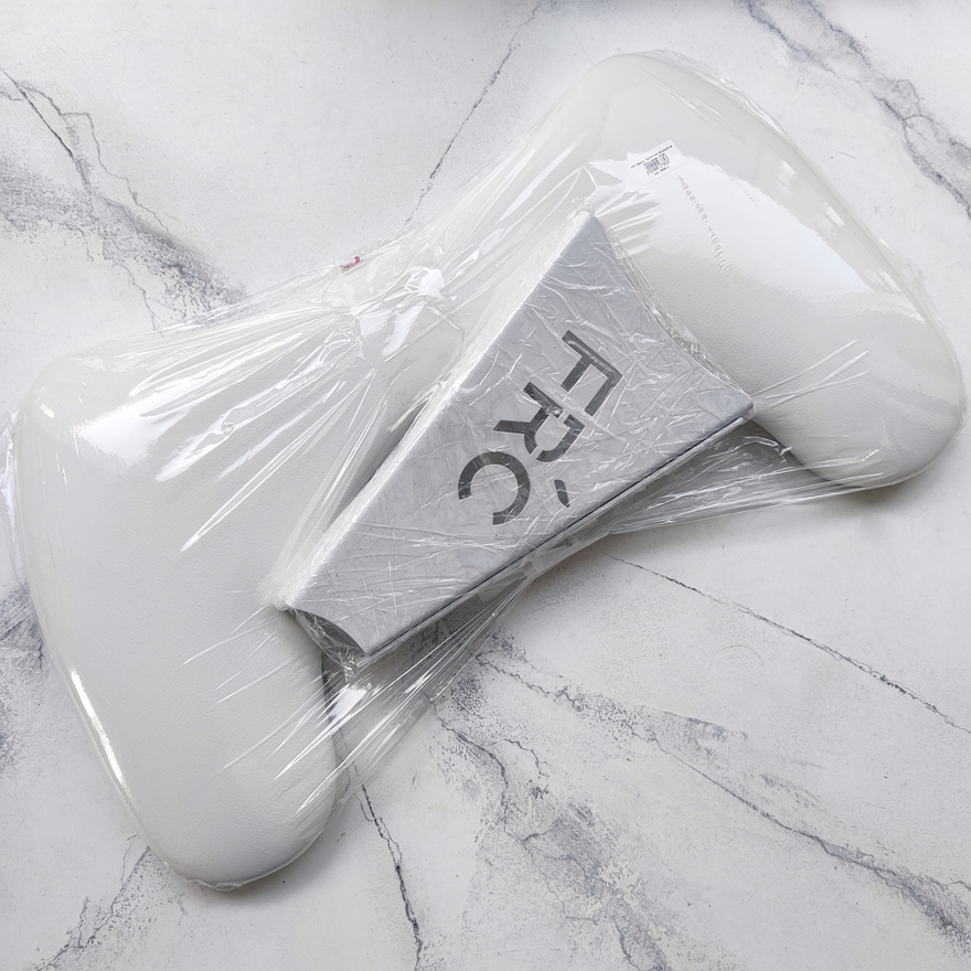 FRC Beauty Armrest shaped on white legs White