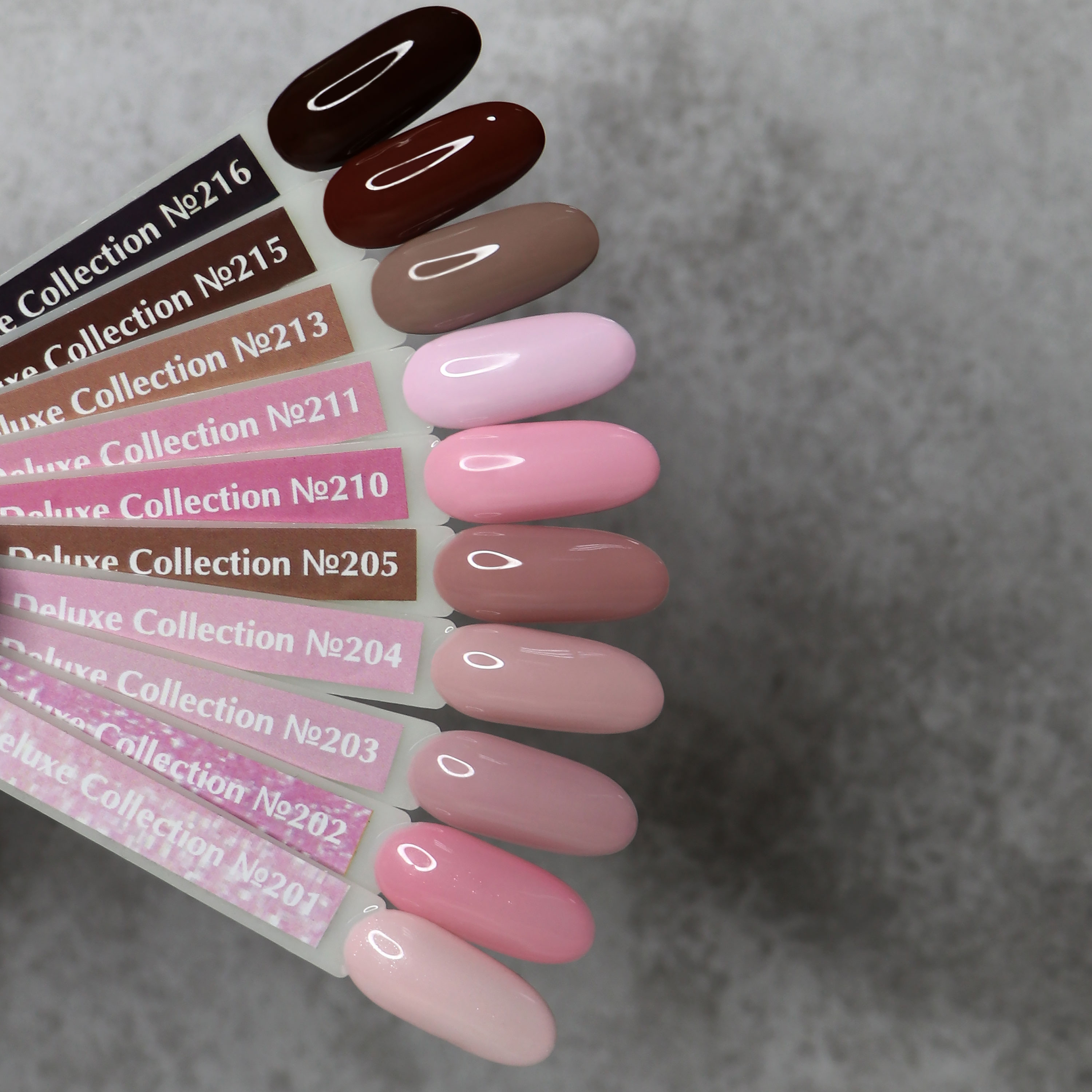Gel varnish Komilfo DeLuxe Termo C003 (light brown, when heated - bright light green), 8 ml