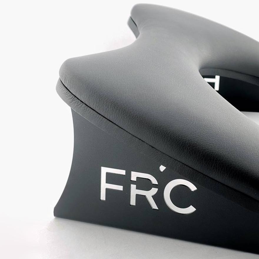 FRC Beauty Armrest shaped on black legs Black