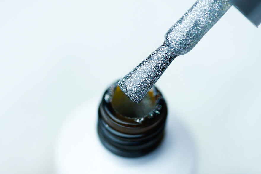 Atica Silver Wind GPM118 gel-varnish (silver with multi-colored micro-glitter), 7.5 ml