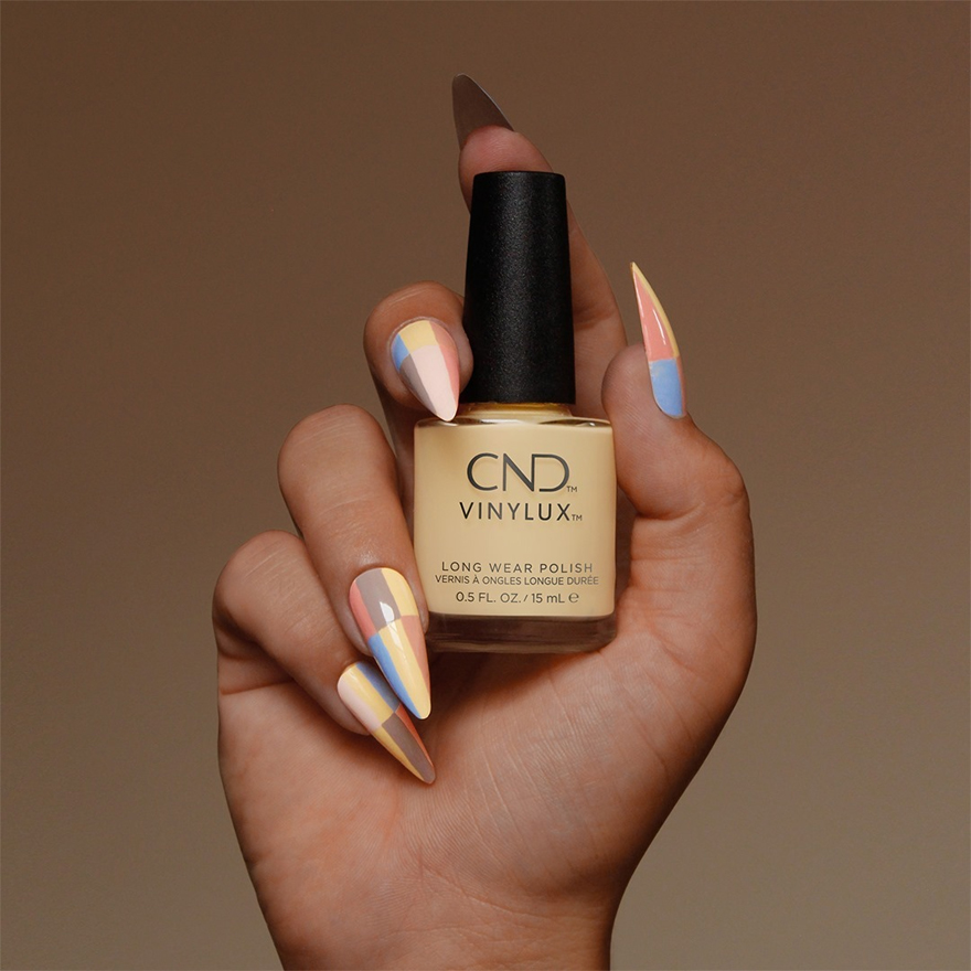 Varnish CND Vinylux - Smile Maker (374) (pale yellow, enamel), 15 ml