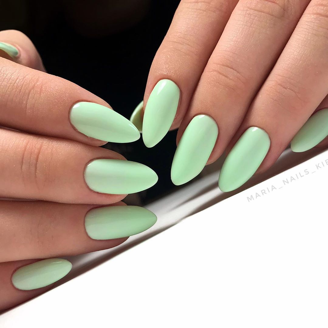 Gel varnish Komilfo Deluxe Series D192 (light, pastel green, enamel), 8 ml.