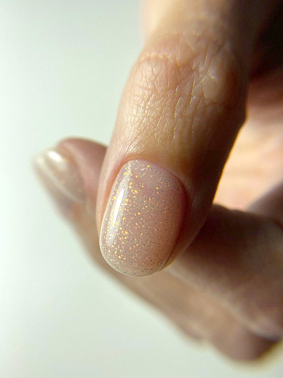Gel Polish Komilfo Moon Crush 001 (golden sparkles, transparent), 8 ml