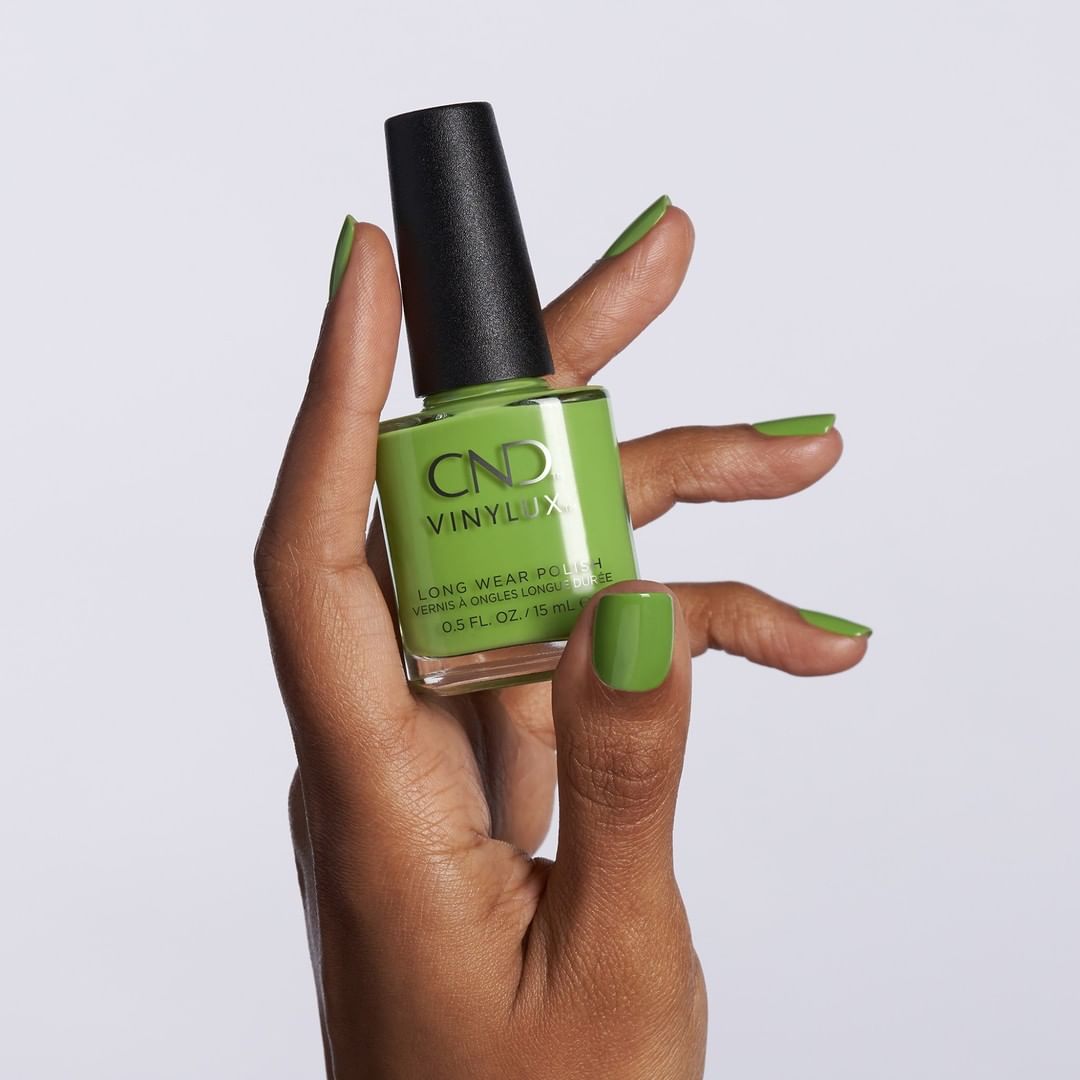 Varnish CND Vinylux - Crisp Green (363) (light green, enamel), 15 ml