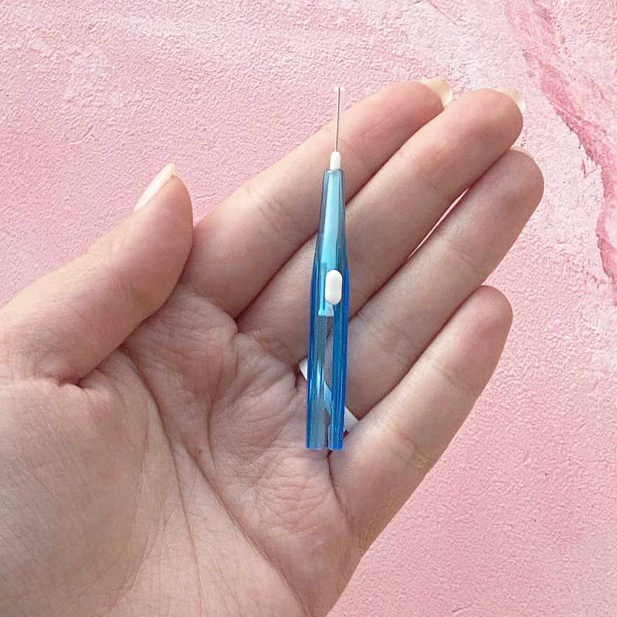 Baby Brush (blue) - Brush for eyelashes and eyebrows, 1 pc.