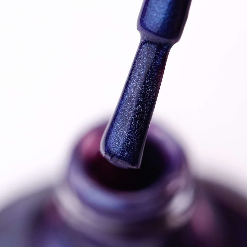 Varnish CND Vinylux Weekly Polish - Eternal Midnight (254) (violet-blue, micro-shine), 15 ml