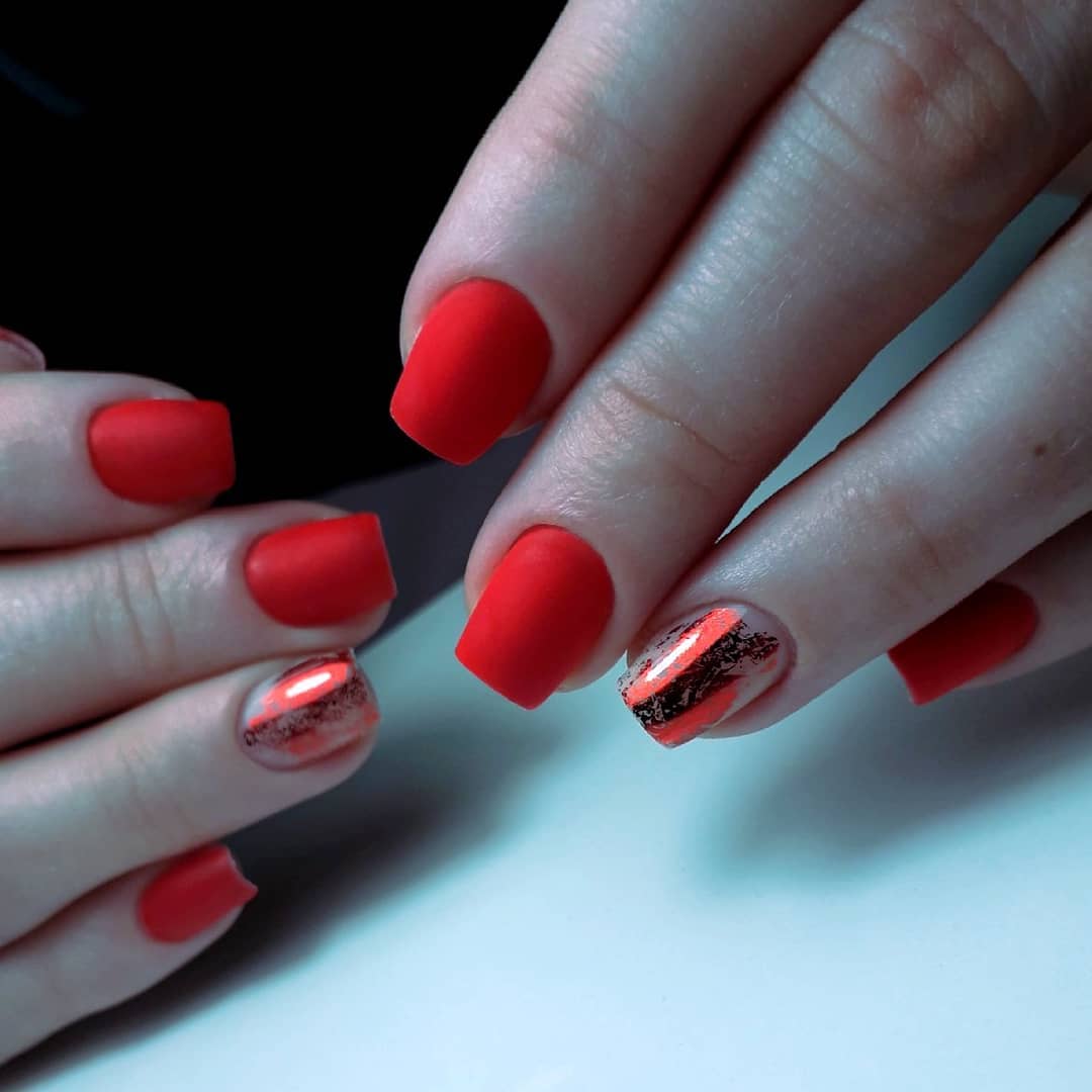 Kira Nails gel varnish No. 166 (piquant red, enamel), 6 ml
