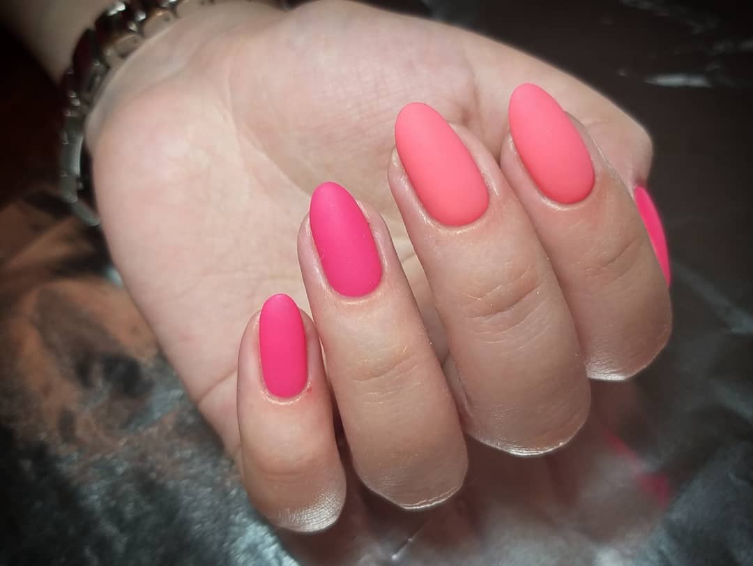 Kira Nails gel varnish No. 043 (muted raspberry, enamel), 6 ml