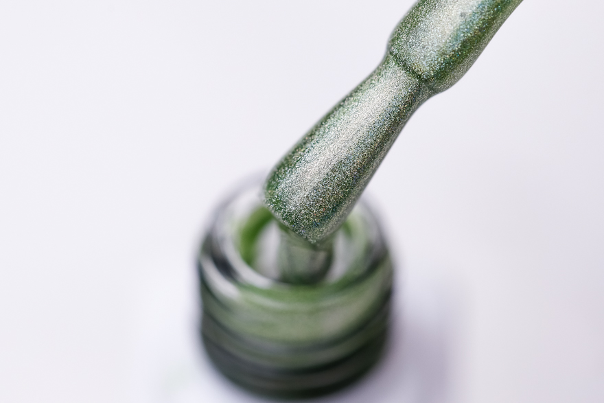Molekula HOLOGRAPHIC gel varnish No. 557 (light green with holographic microgloss), 6 ml