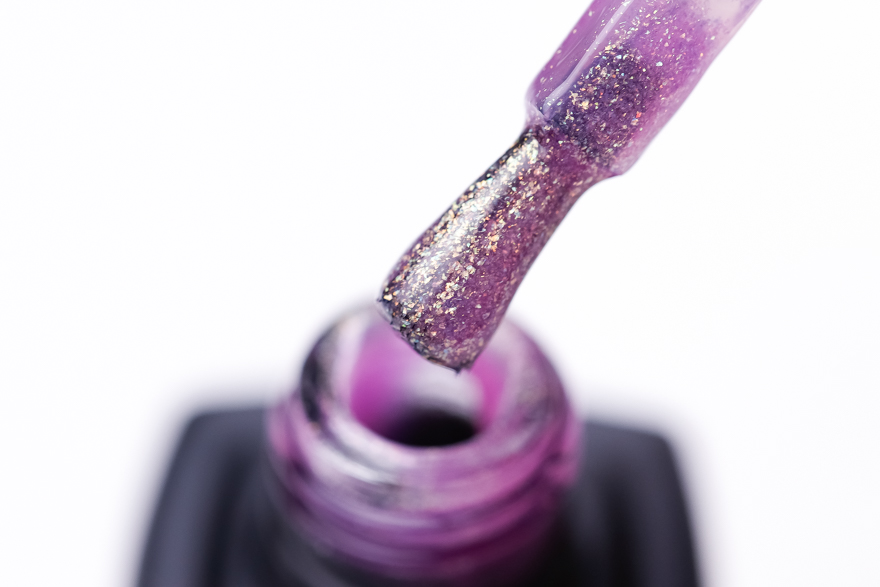 Гель-лак MOON FULL color Gel polish №305 (світло-бузковий з золотистим шиммером), 8 мл