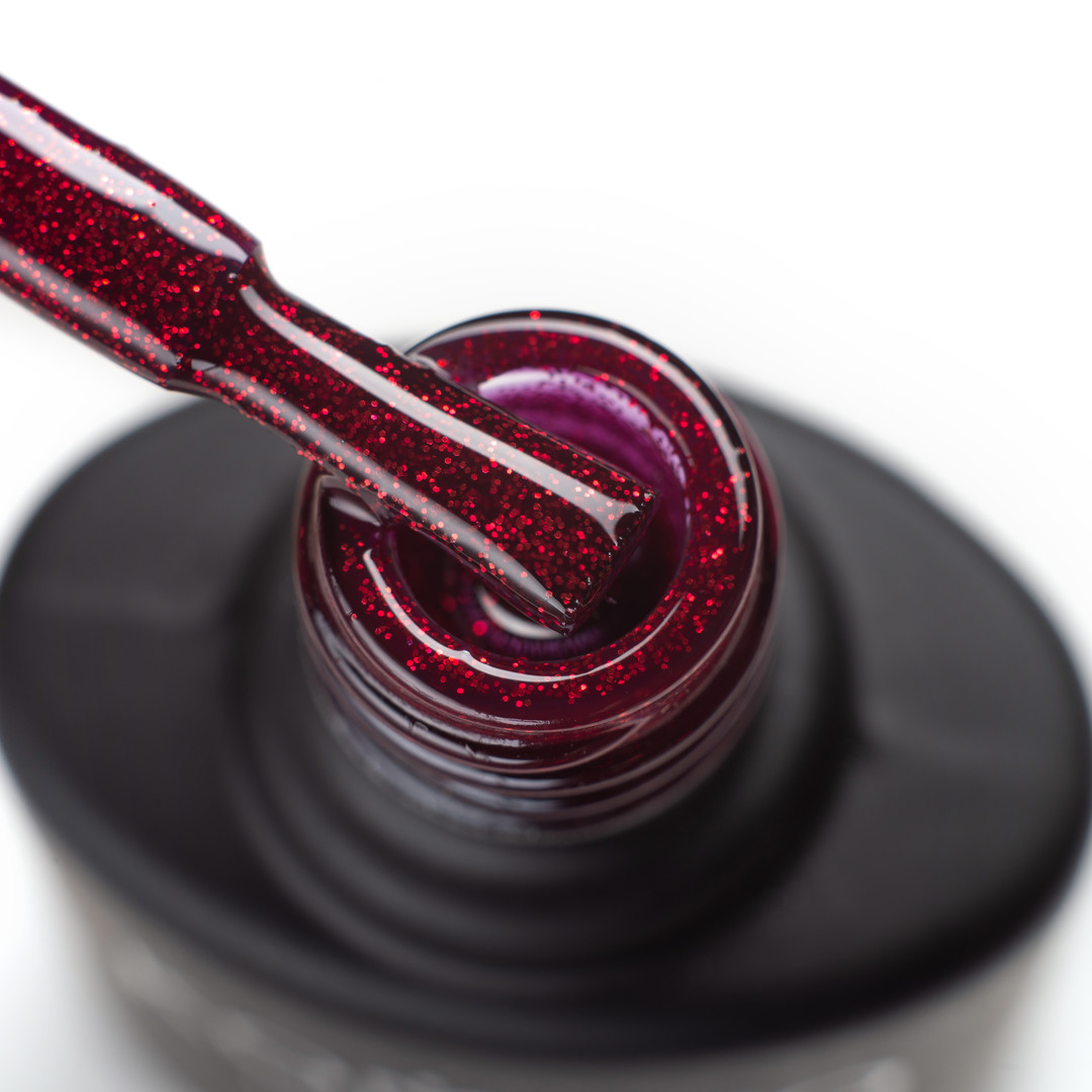 Gel Polish Komilfo DeLuxe Series G014 (red with rich fine glitters), 8 ml. Gel Polish Komilfo DeLuxe Series G014 (red with rich fine glitters), 8 ml.