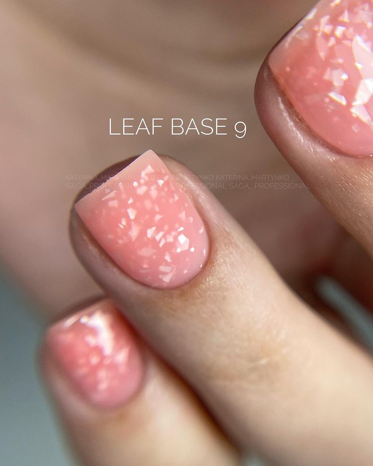 SAGA professional LEAF BASE 9 (светло-коралловый с поталью), 15 мл SAGA professional LEAF BASE 9 (светло-коралловый с поталью), 15 мл