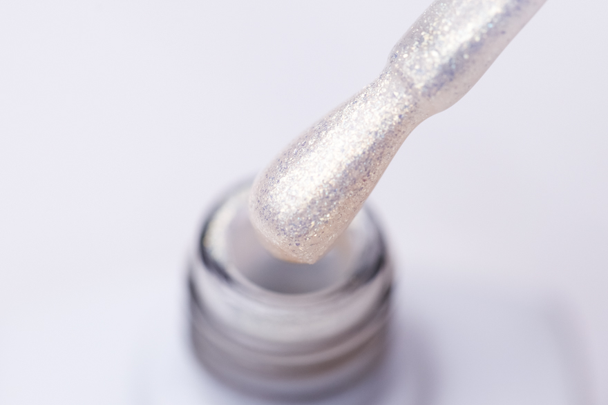 Gel polish Molekula No. 079 (chameleon golden ebb with sparkles), 6 ml