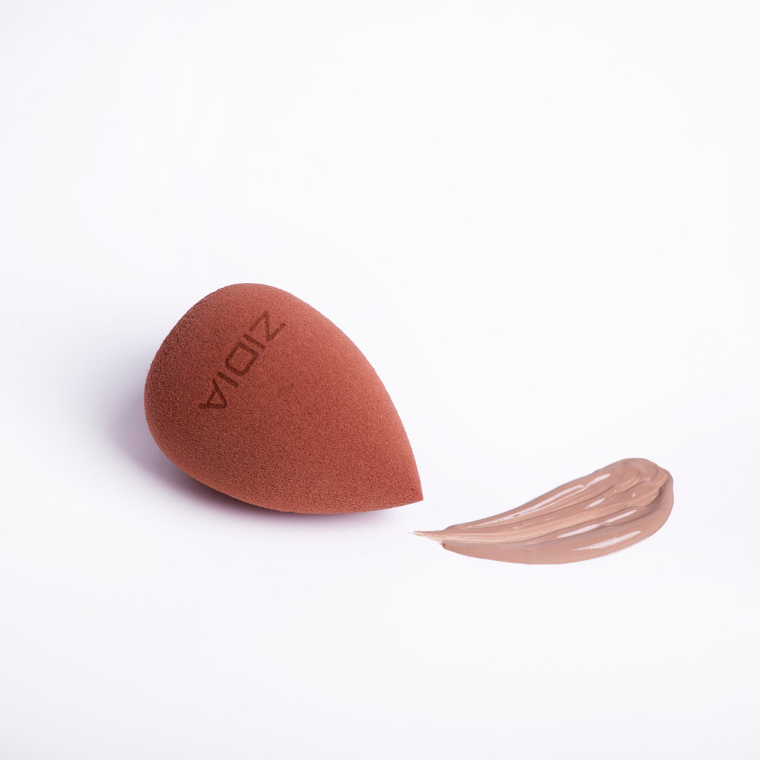 Спонж ZIDIA MakeUp Blender "Adele", капля, шоколадный в коробочке (без латекса)