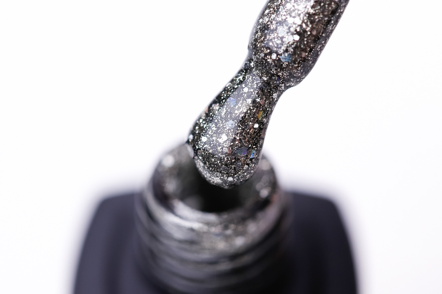Гель-лак MOON FULL color Gel polish №324 ( сріблясто-оливковий з різнокольоровим глітером), 8 мл