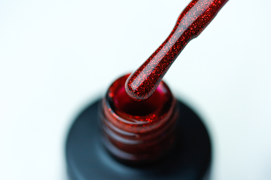 Gel varnish ADORE Professional No. 287 (red-pink with shimmer) 7.5 ml