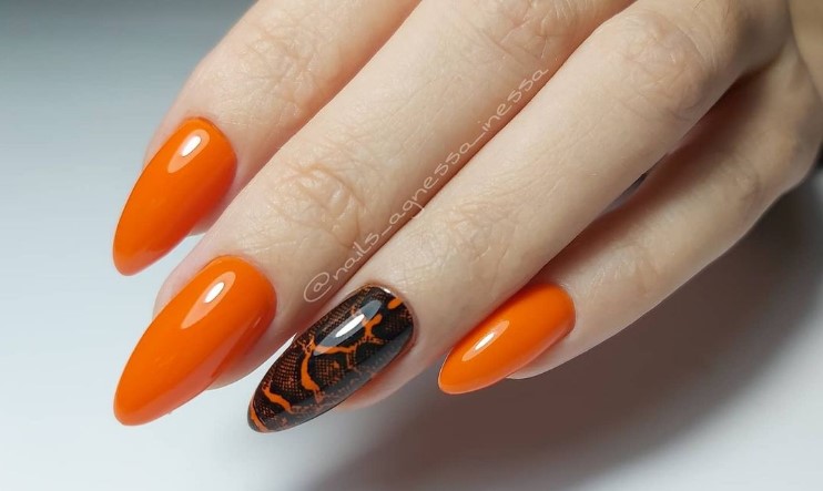 Гель-лак MOON FULL color Gel polish №615 (морквяно-шафрановий, емаль), 8 мл