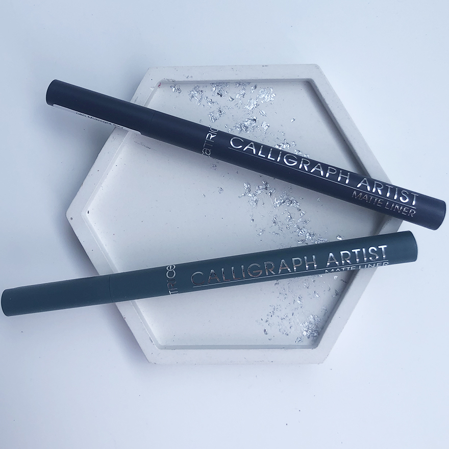 Catrice Calligraph Artist Matte Підводка для очей - 030 Off Tropic, 1,1 мл Catrice Calligraph Artist Matte Підводка для очей - 030 Off Tropic, 1,1 мл