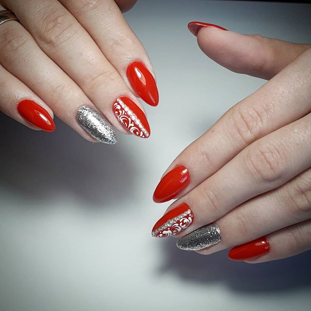 Molekula DIAMOND gel varnish No. 510 (cold silver, with sparkles and mica), 6 ml Molekula DIAMOND gel varnish No. 510 (cold silver, with sparkles and mica), 6 ml