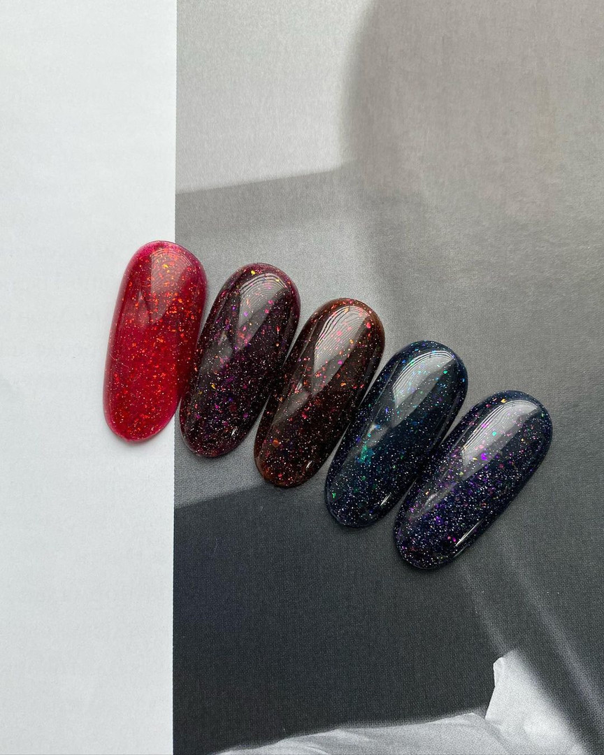 Siller Shine Light Base #03, Reflective Base (Burgundy), 8 ml Siller Shine Light Base #03, Reflective Base (Burgundy), 8 ml