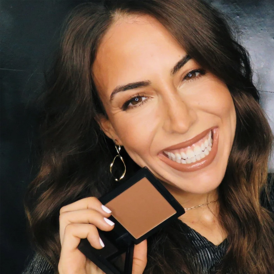 Defiance Beauty Бронзер для обличчя Satin Sovereign Bronzer Goddess Glow, 7,5 г
