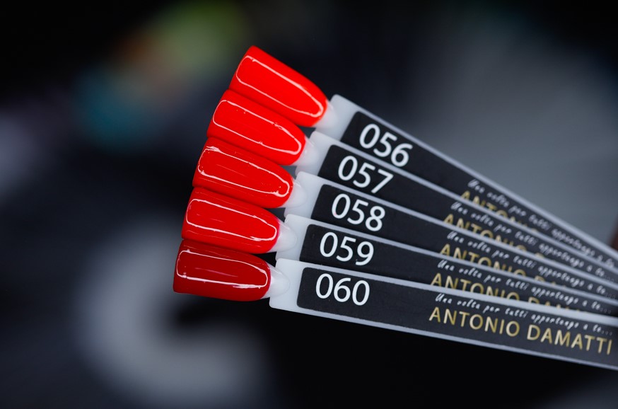 Гель-лак Antonio Damatti №056 (ярко-красный, эмаль), 5 мл Гель-лак Antonio Damatti №056 (ярко-красный, эмаль), 5 мл