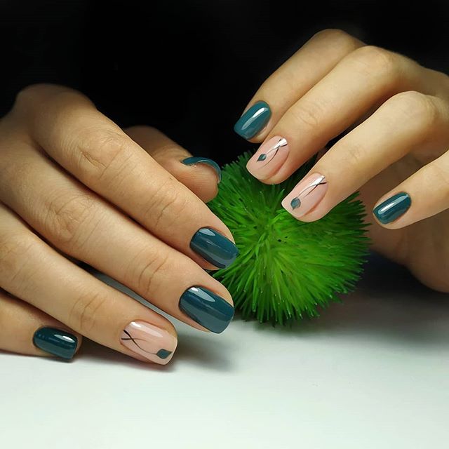 Gel Polish Komilfo Deluxe Series D154 (dark, turquoise green, enamel), 8 ml.