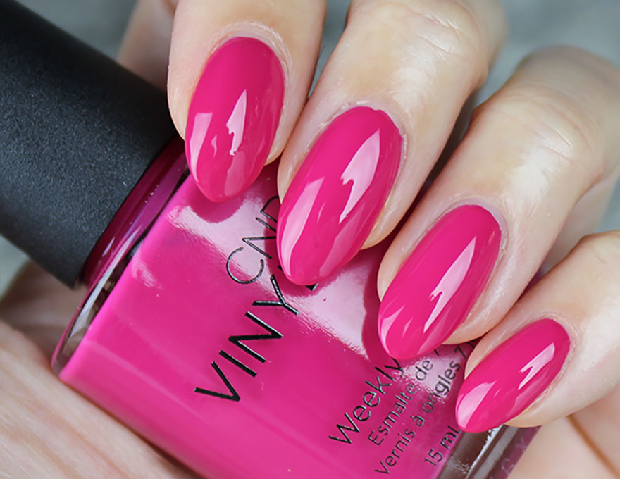 Varnish CND Vinylux Weekly Polish - Pink Leggings (237) (hot pink, enamel), 15 ml