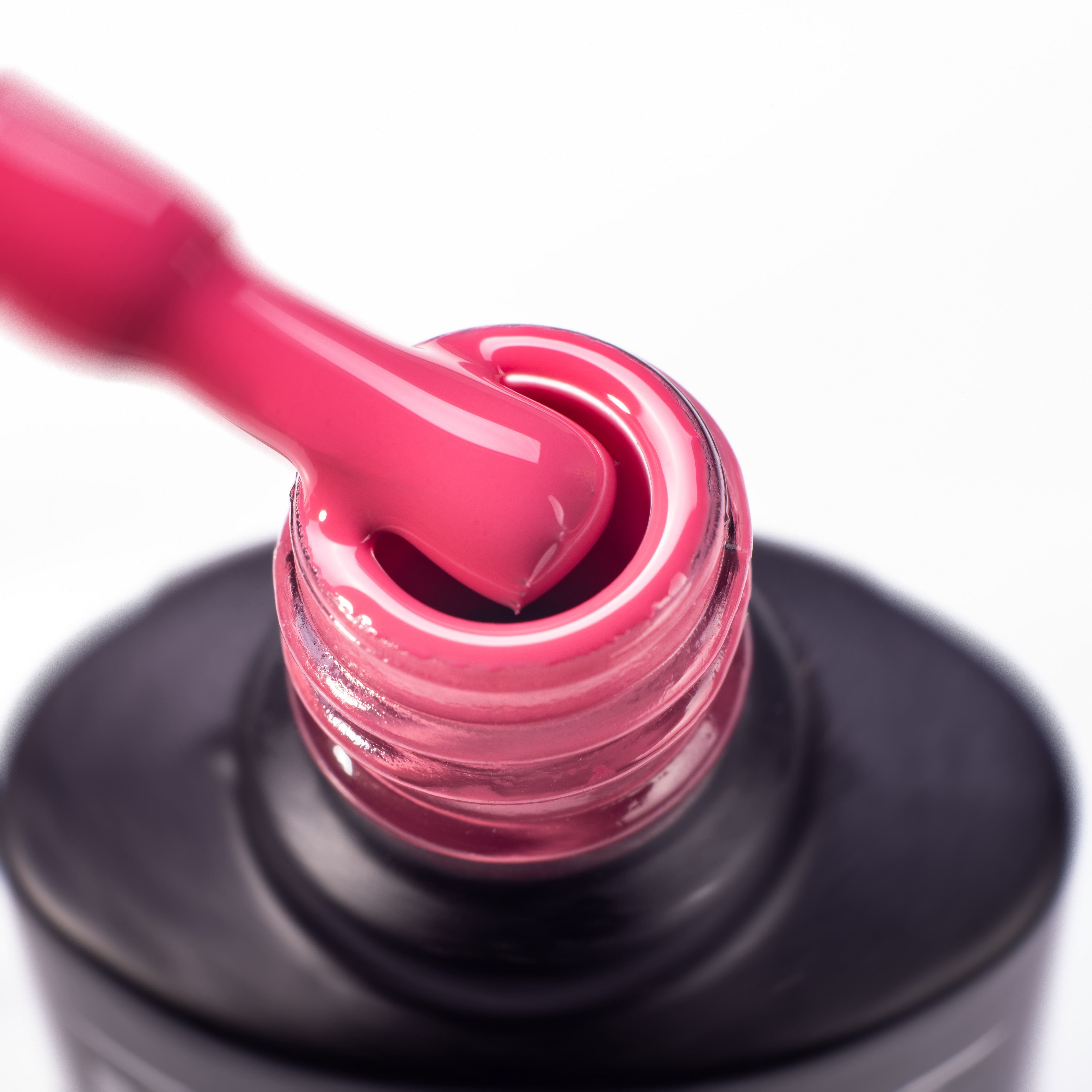 Gel Polish Komilfo Deluxe Series D056 (dark burgundy pink, enamel), 8 ml.