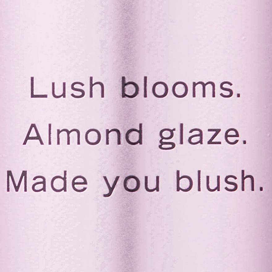 Victoria's Secret Velvet Petals Body Spray, 250 ml
