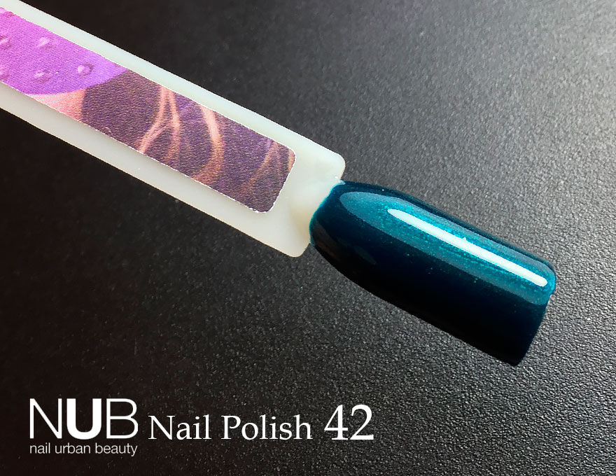NUB 042 Royal Emerald nail polish (deep green, micro-shine), 14 ml