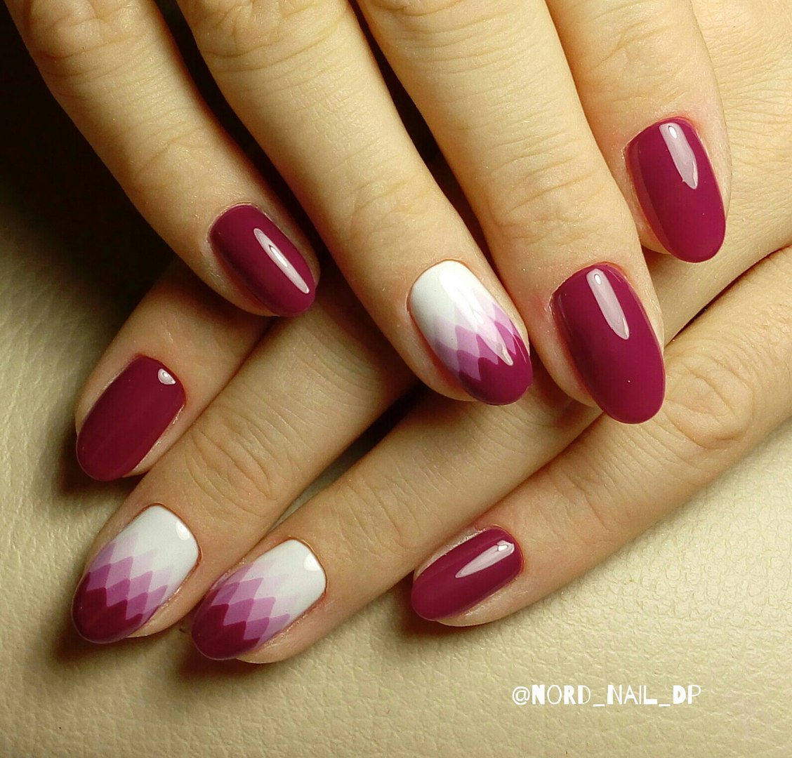 Gel polish Komilfo Deluxe Series D092 (dark fuchsia, enamel), 15 ml.