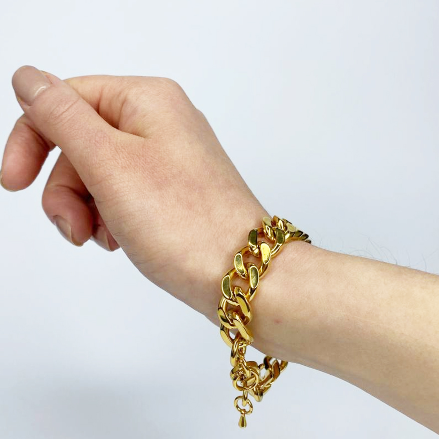 Massive hand chain, metal, gold, 18 cm Massive hand chain, metal, gold, 18 cm
