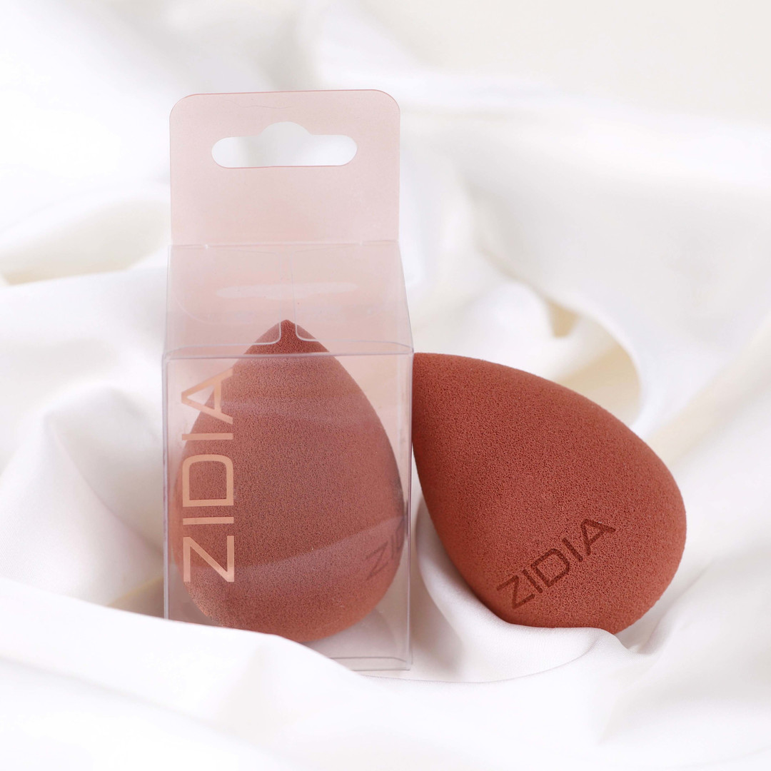 Спонж ZIDIA MakeUp Blender "Adele", капля, шоколадный в коробочке (без латекса)