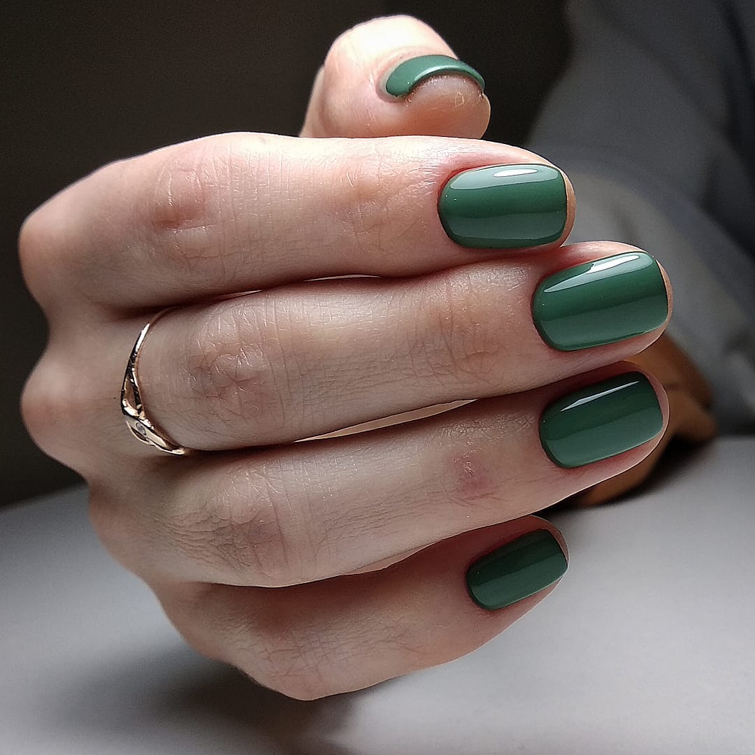 Kira Nails gel varnish No. 147 (dark moss, enamel), 6 ml