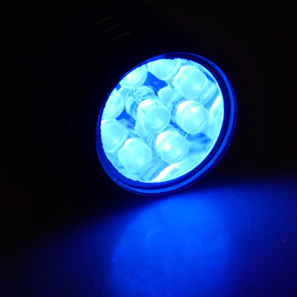 Portable UV LED Flashlight for Express Drying of Gel Polish, Silver